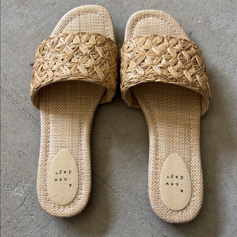 NEW Woven Tan Slide Sandals 8.5 wide